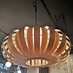 Lampa z drewna